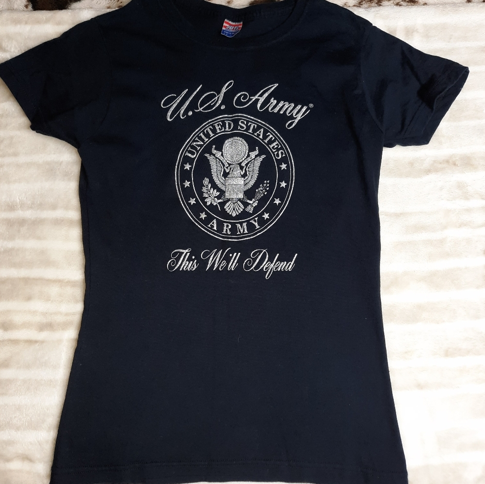 U.S Army Women's Tshirt NWOT